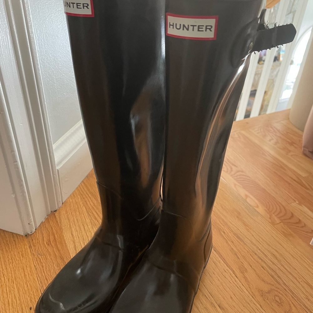 Hunter rain boots with socks